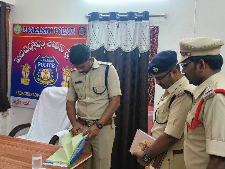 పెద్ద చెర్లపల్లి పోలీస్ స్టేషన్‌ను తనిఖీ చేసిన ఎస్పీ
