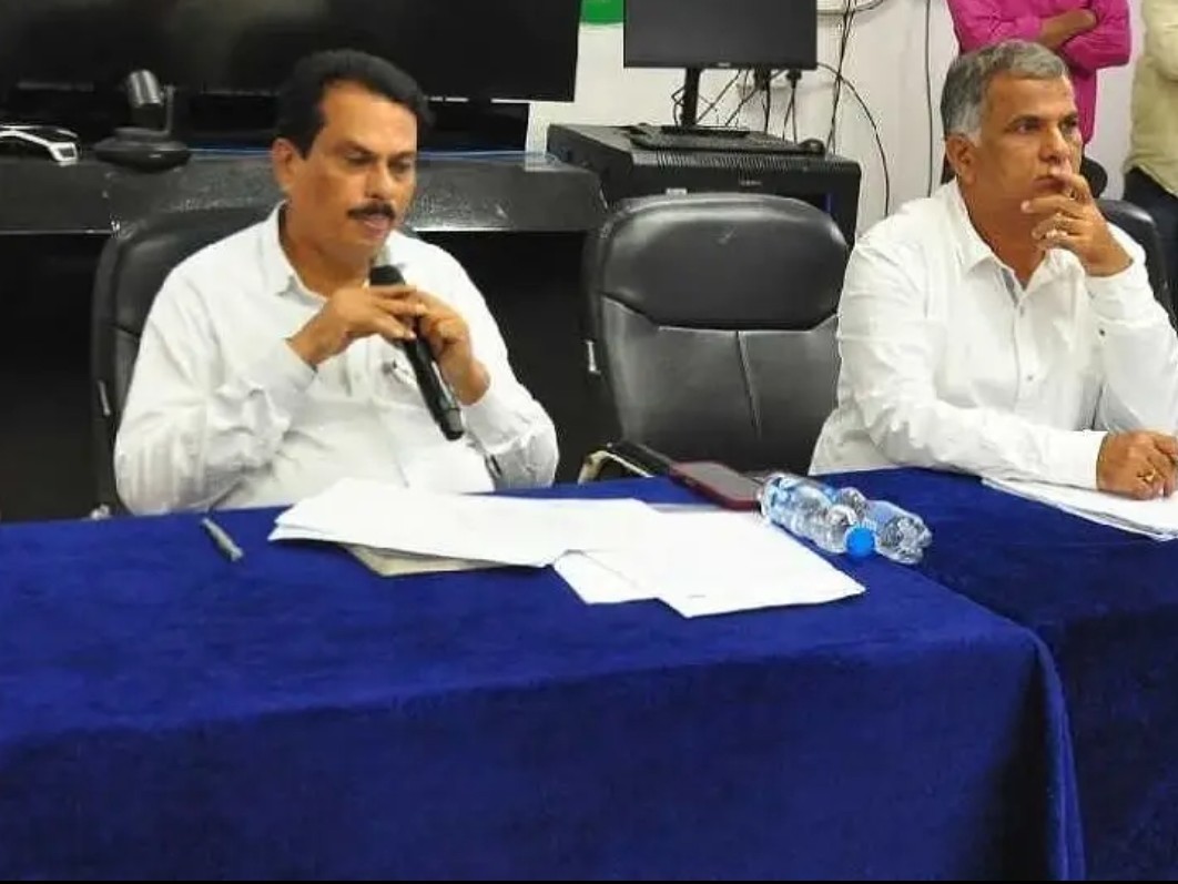 సీజనల్ వ్యాధులు నియంత్రణకు సమీక్ష సమావేశం