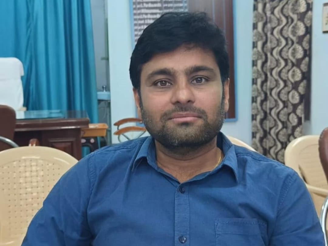 ఆధార్ నమోదు కేంద్రాలను సద్వినియోగం చేసుకోండి: కమిషనర్