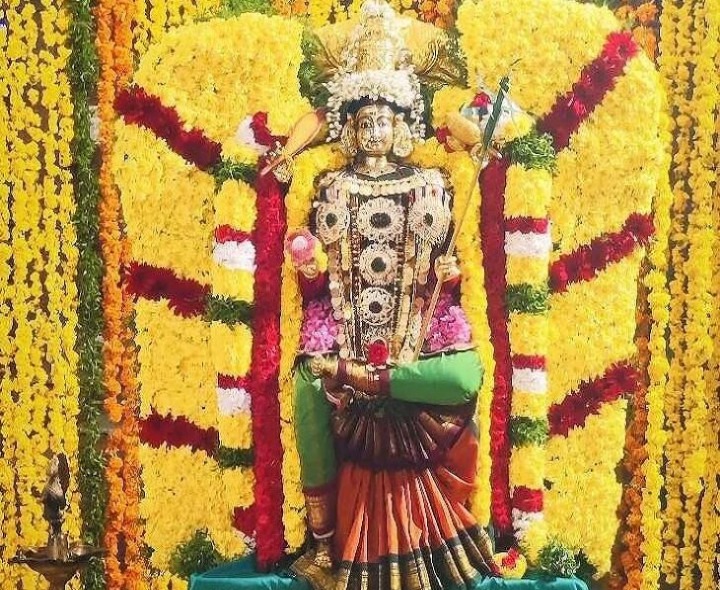 శ్రీ రాజరాజేశ్వరి దేవిగా ఇరుకళల పరమేశ్వరీ అమ్మవారు