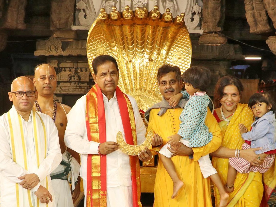శ్రీవారికి అష్టలక్ష్మీ చంద్రవంక కంఠి విరాళం
