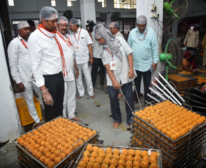 అమ్మ ప్రసాదం మహాద్భుతం: కలెక్టర్