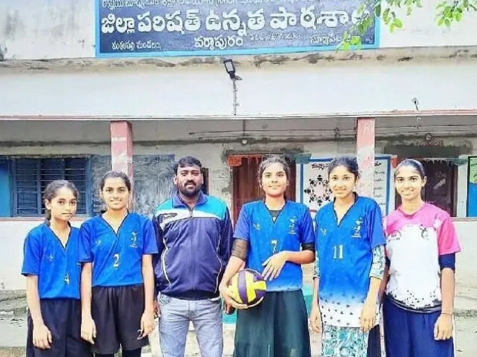 జిల్లాస్థాయి వాలీబాల్ పోటీలకు ఎంపిక
