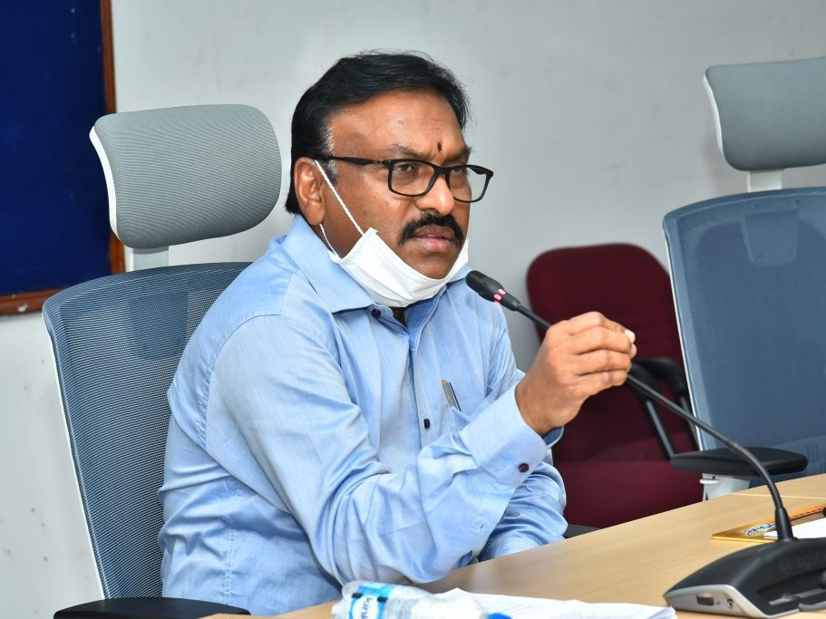 ప్రకాశం జిల్లాలో వ్యవసాయ స్థితిగతులపై సమీక్ష