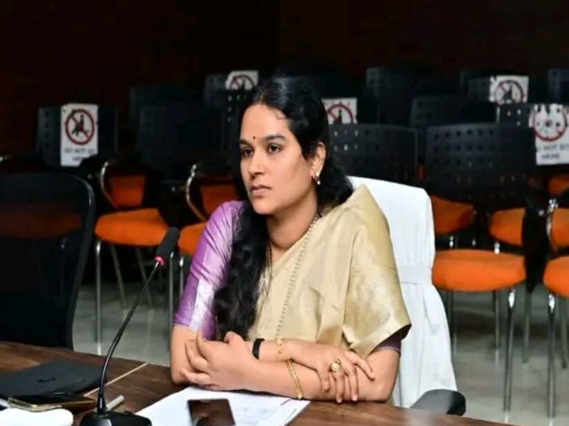 5వ తేదీలోగా అంగన్వాడీలకు సరుకులను అందజేయాలి: జేసీ