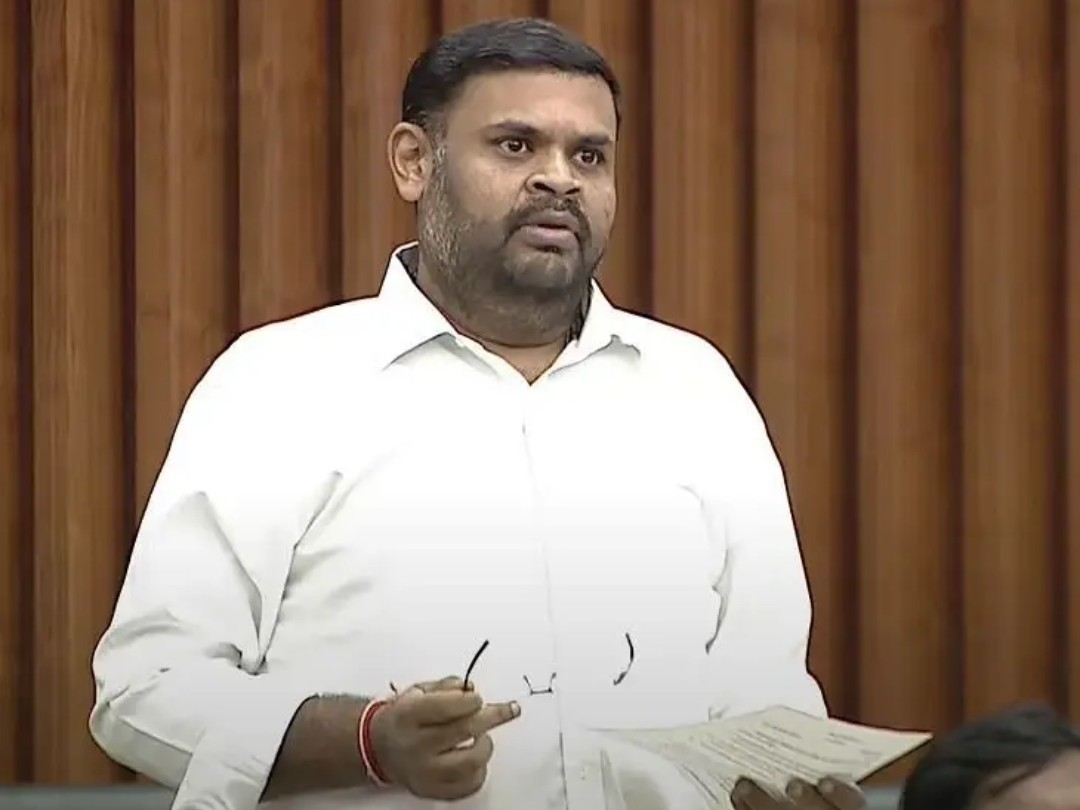 6 నెలల నుంచి జీతాలు లేవు: MLA