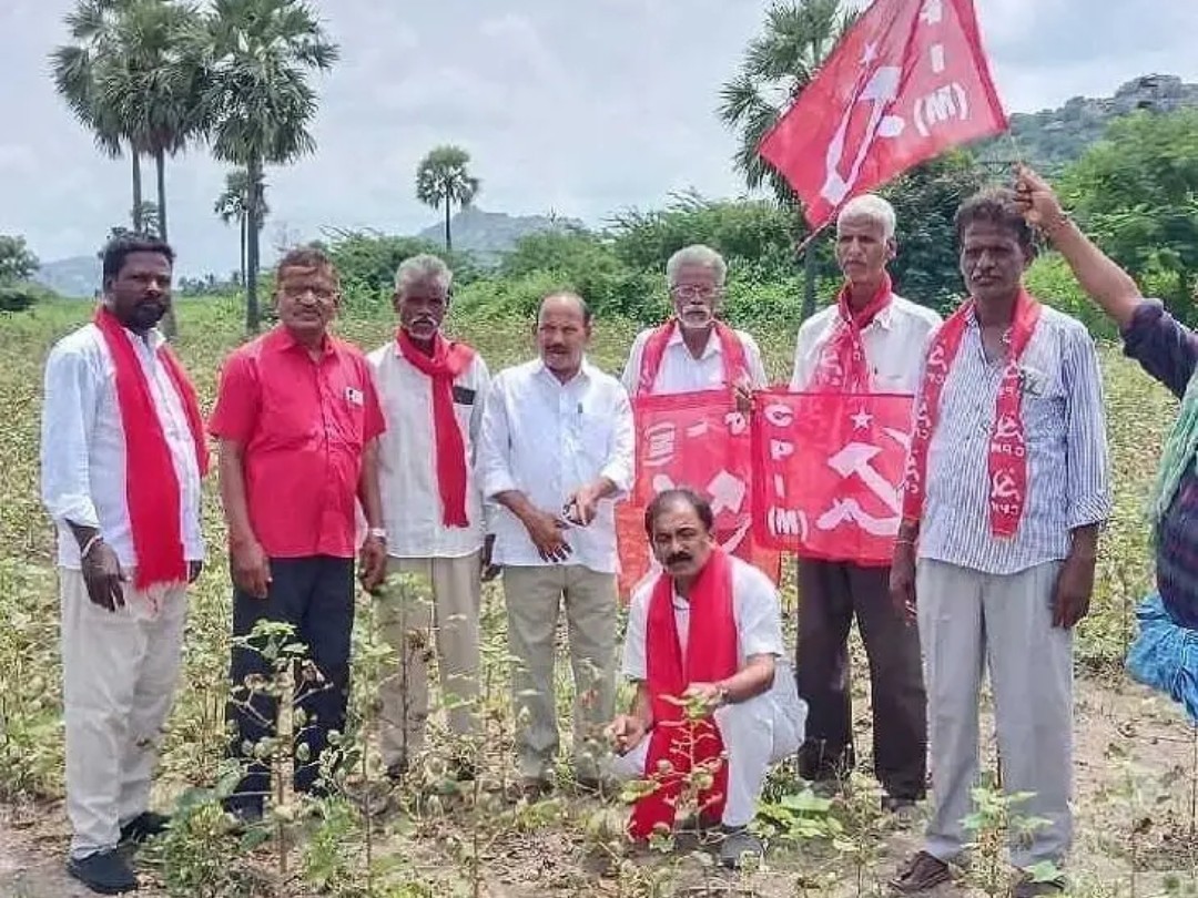 ‘పత్తి రైతులకు నష్టపరిహారం ఇవ్వాలి’