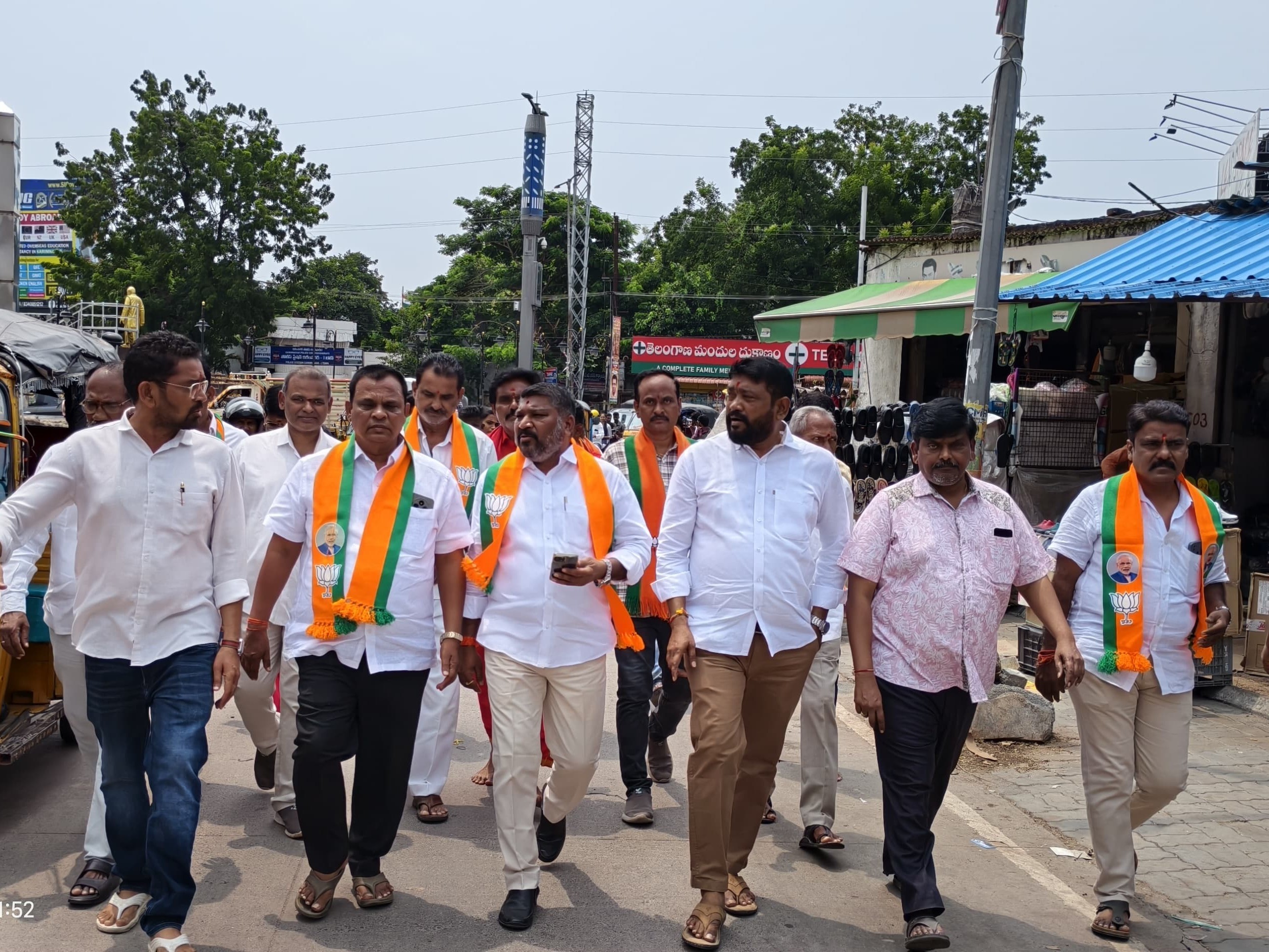 ‘వ్యాపార వాణిజ్య వర్గాలు సంతోషంతో ఉన్నారు’