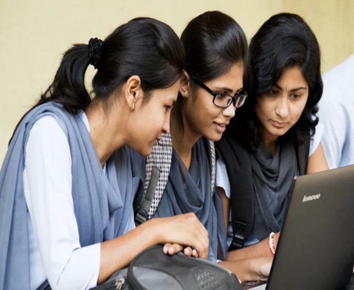 రూ.30,000 స్కాలర్షిప్.. అప్లై చేశారా?