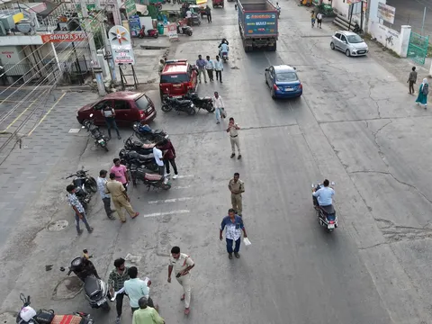 ఆకతాయిలపై ఎస్పీకి ఫిర్యాదు