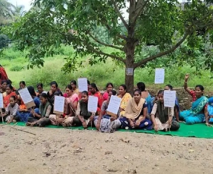 కుల ధ్రువీకరణ సర్టిఫికెట్ల కోసం దీక్ష