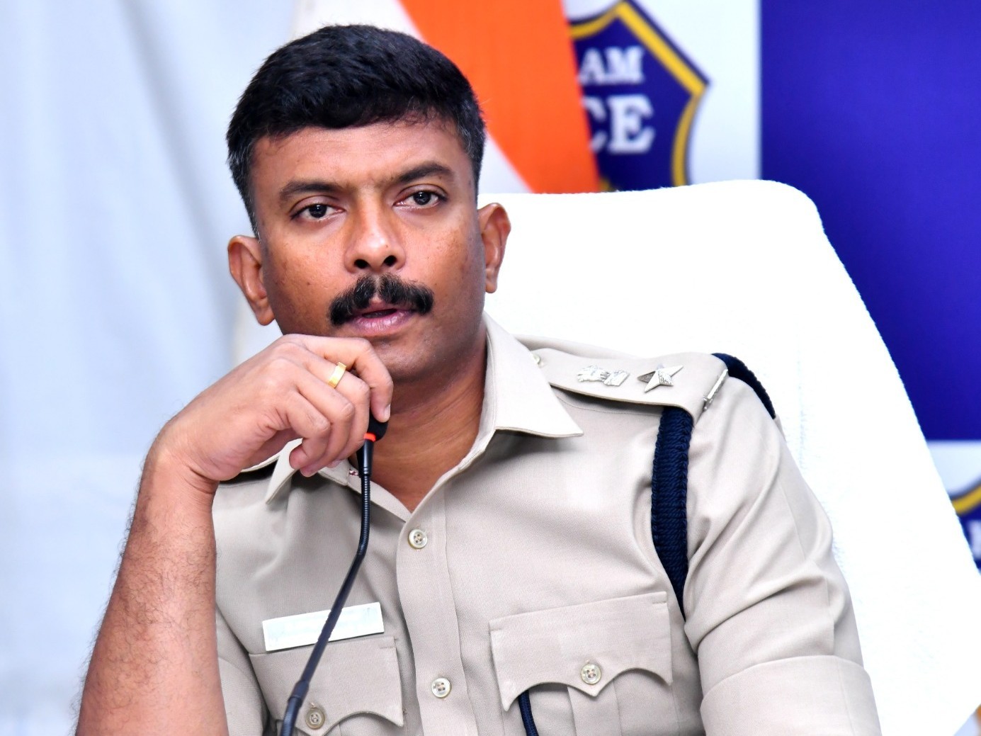 ‘సోషల్ మీడియాలో అసభ్యకరమైన పోస్టులు పెడితే కఠిన చర్యలు’