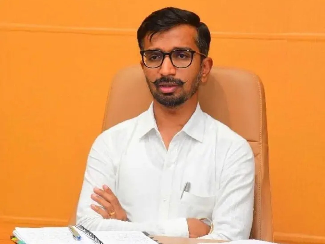 171 టన్నుల యూరియా అందుబాటులో ఉంది: కలెక్టర్