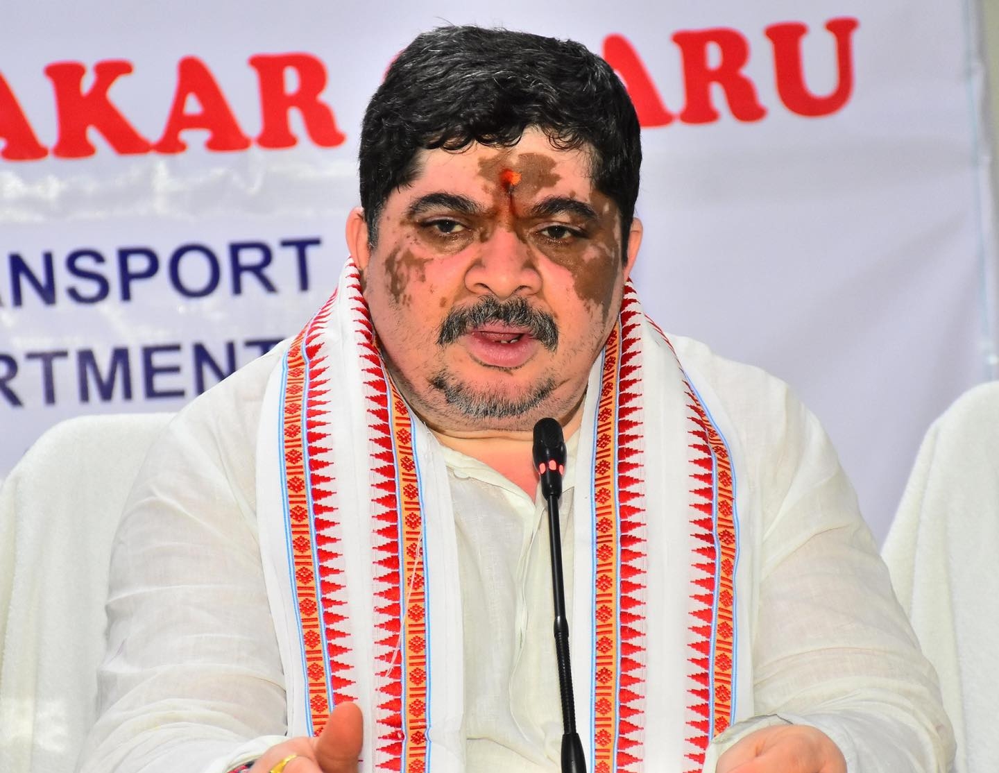 జూబ్లీహిల్స్‌లో మంత్రుల పర్యటన