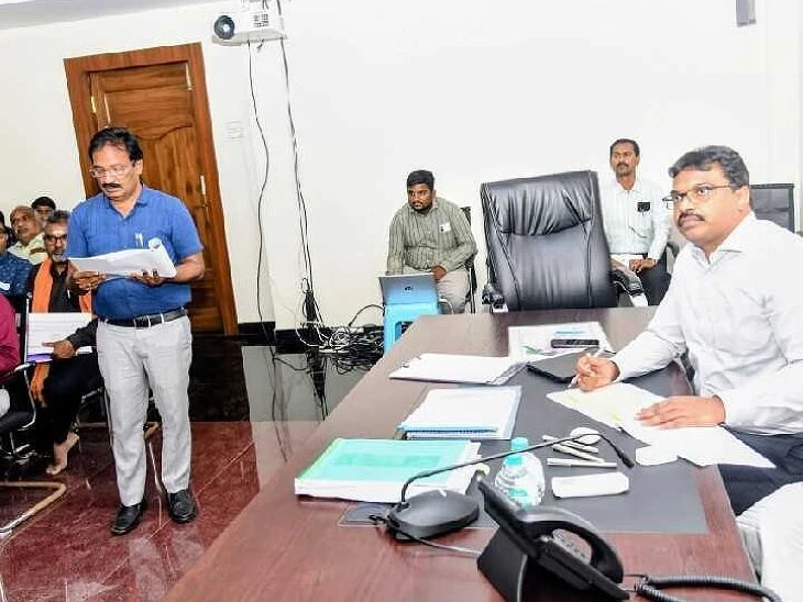 ‘విద్యతో పాటు ఆరోగ్యంపై దృష్టి సారించాలి’