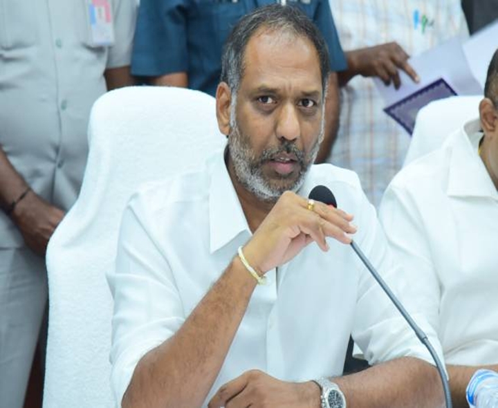 జగన్‌కు ప్రతిపక్ష హోదా కోర్టు ఇచ్చేదికాదు: మంత్రి