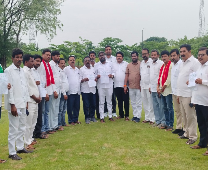 ‘లంబాడీల ఆత్మగౌరవ సభ‌కు రెండు లక్షల విరాళం