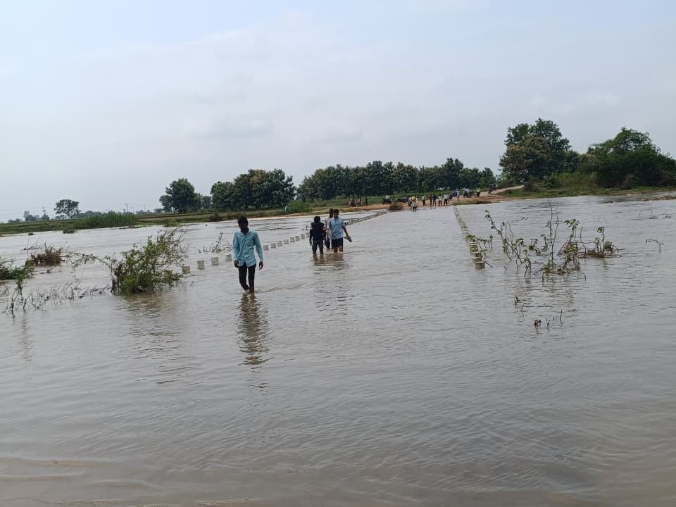 మహారాష్ట్ర నుంచి తెలంగాణకు రాకపోకలు బంద్