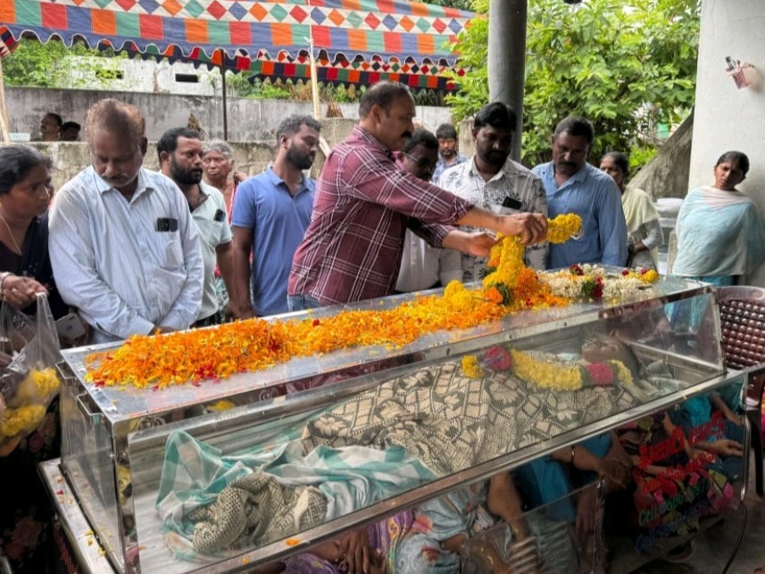 సునీత మృతి బాధాకరం: మాజీ ఎమ్మెల్యే