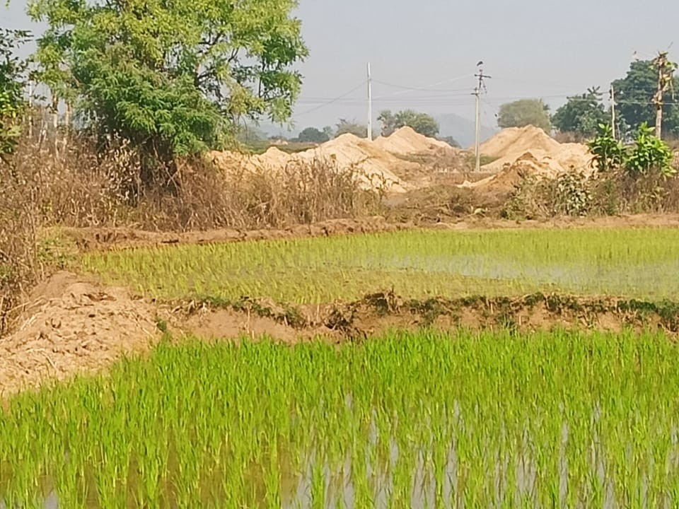 ‘నష్ట పరిహారం ఇచ్చిన తర్వాతే  కాల్వ పనులు ప్రారంభించాలి’