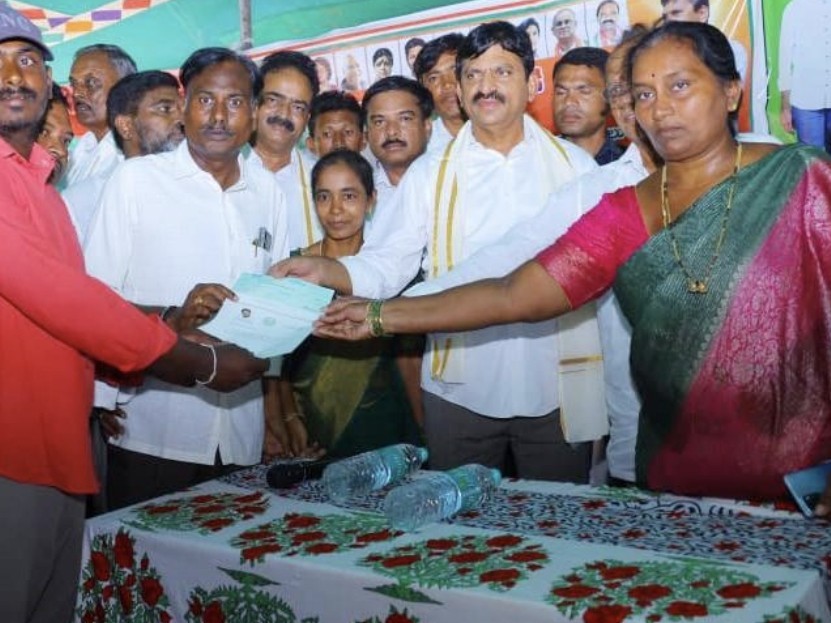 రేపు మంత్రి క్యాంప్ ఆఫీసులో CMRF చెక్కుల పంపిణీ