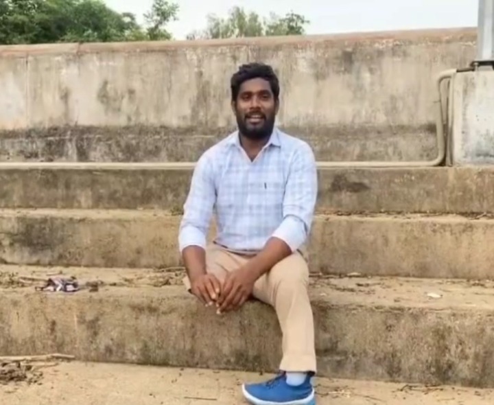 కాలు లేదు.. అయినా దేశానికే ఆడేస్తున్నాడు