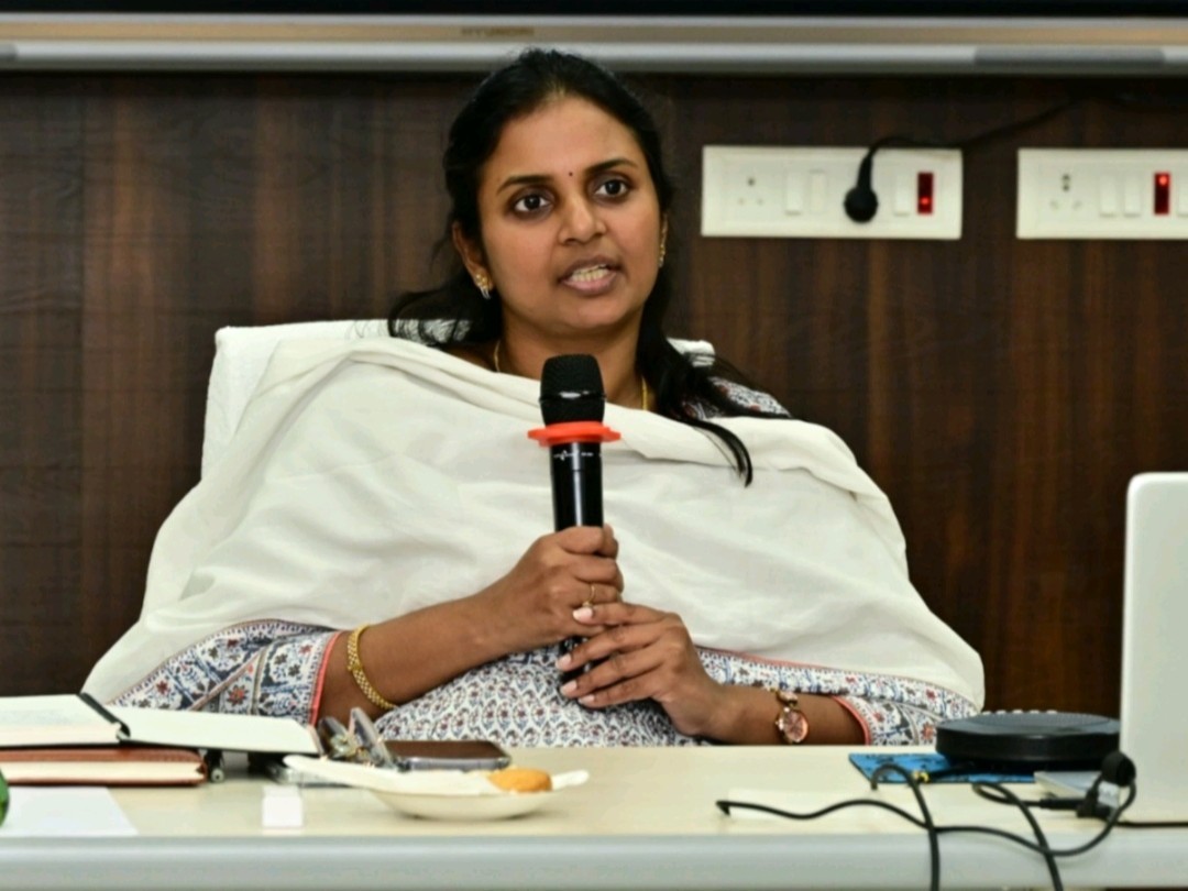 రహదారి భద్రతపై కలెక్టర్ ఆదేశాలు