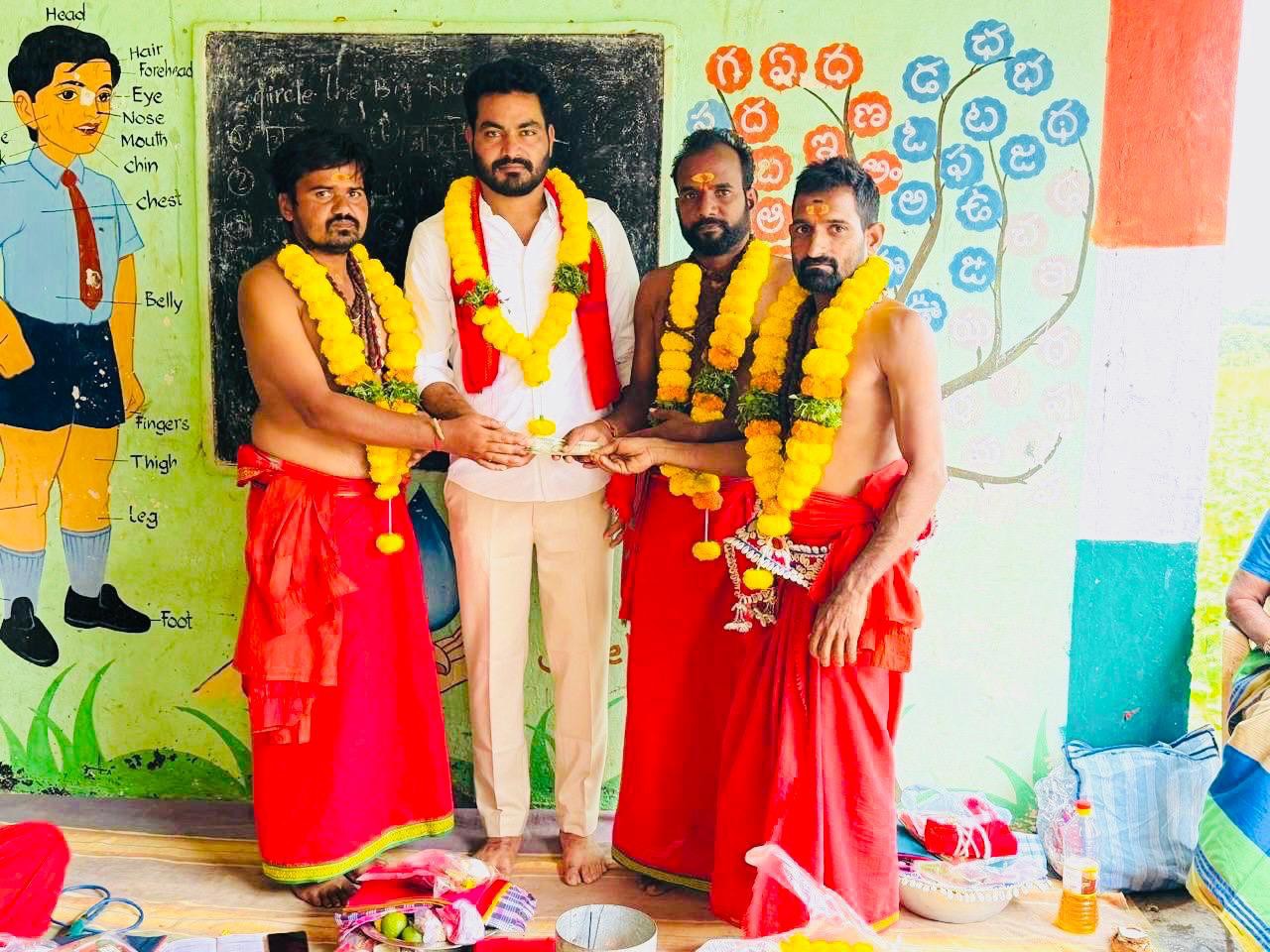 సేవలాల్ స్వాములకు ఆర్థిక సహాయం