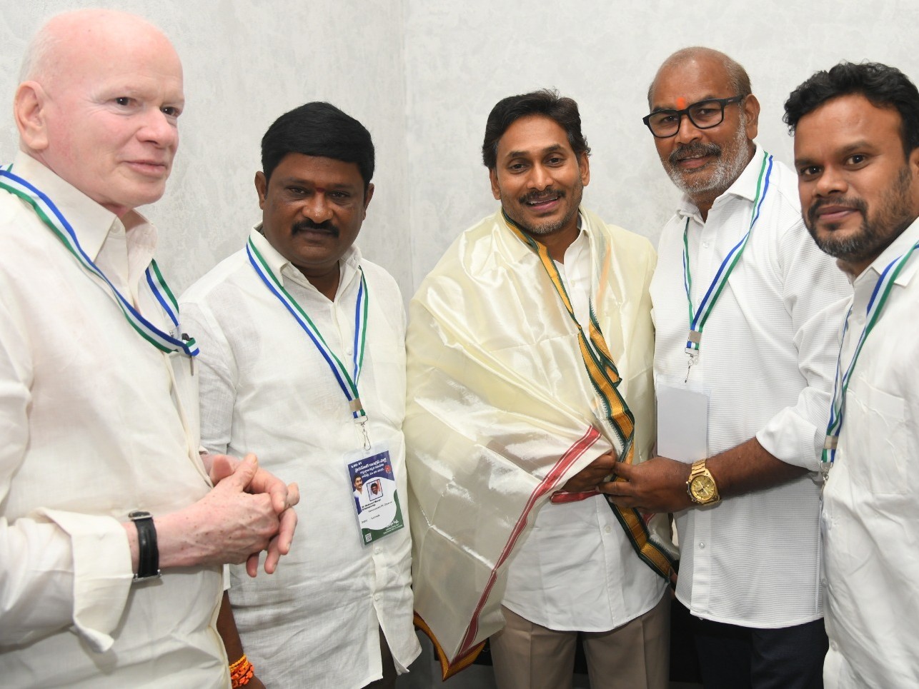 మాజీ సీఎంను కలిసిన పాపారాయుడు
