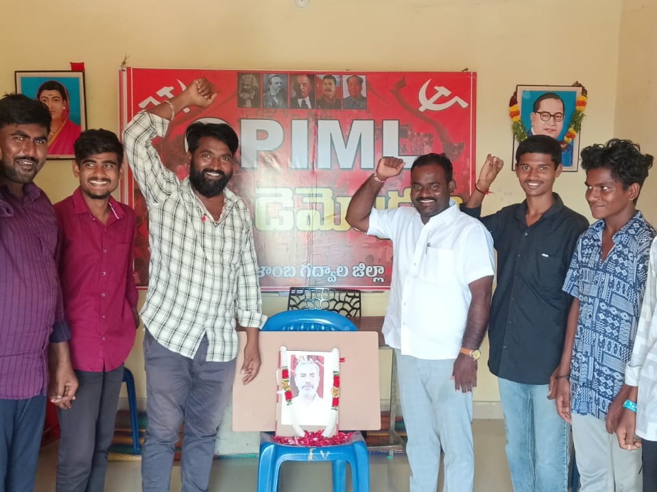 ముక్తార్ ఫాషాకు నివాళులు