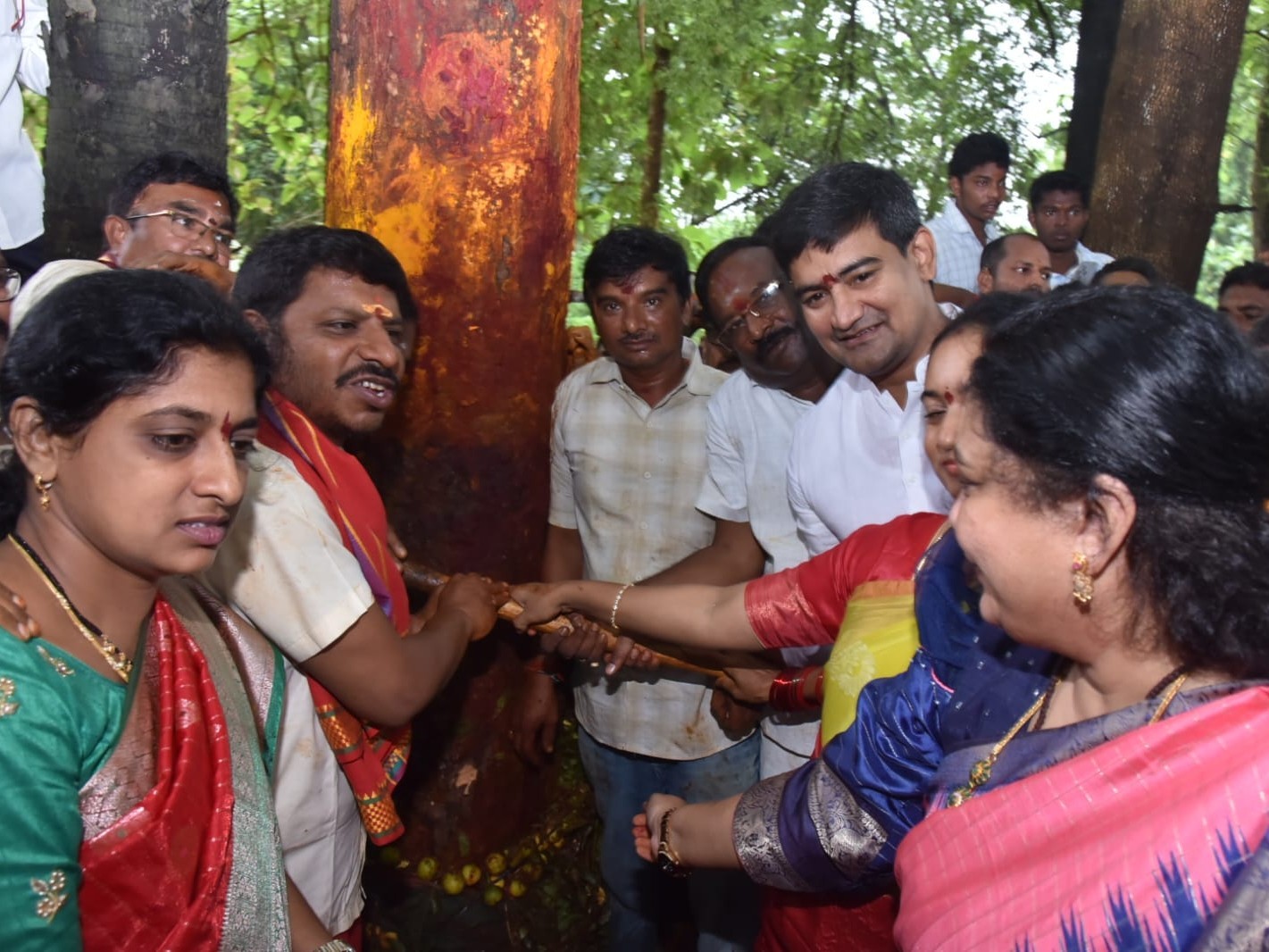 ఉత్సవాల్లో ప్రతి ఒక్కరూ భాగస్వాములు కావాలి. మంత్రి