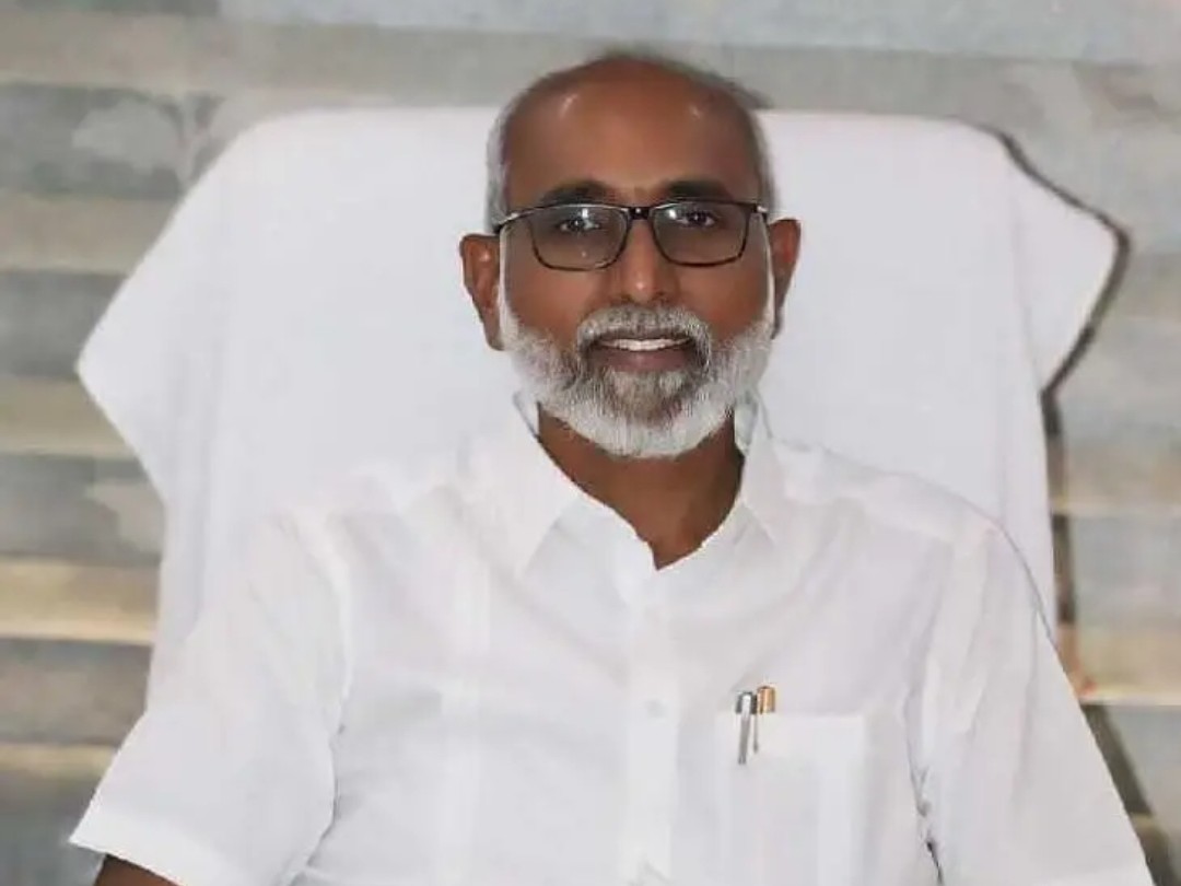 పొన్నూరులో ఆక్రమణలు తొలగించాలి: కమిషనర్