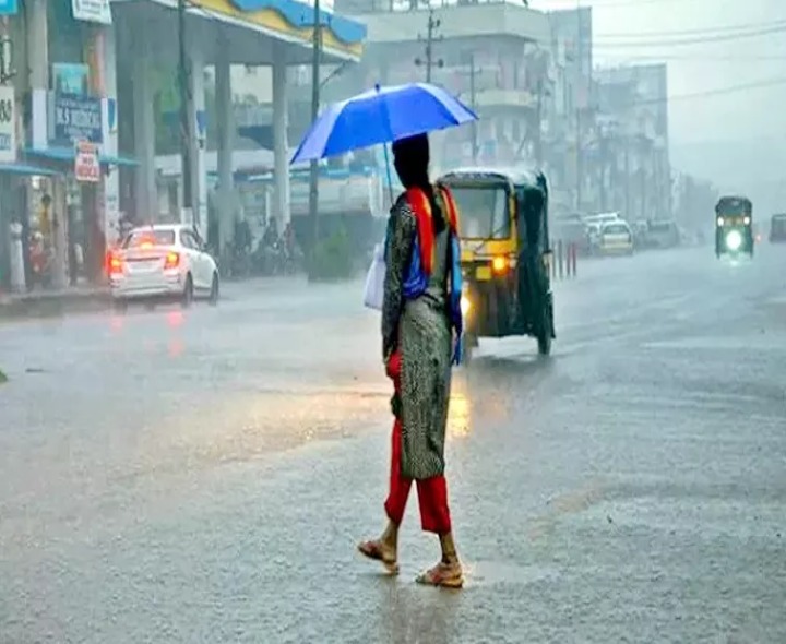 ఆదిలాబాద్‌లో కురుస్తున్న వర్షం..