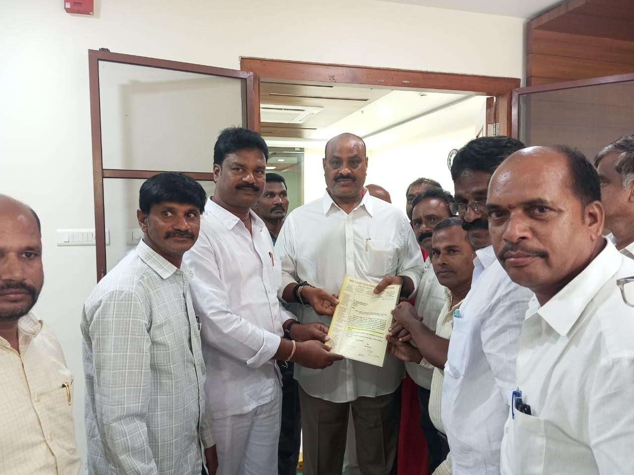 ‘ఎంటీఎస్ ఉపాధ్యాయులను రెగ్యులర్ చేయాలి’