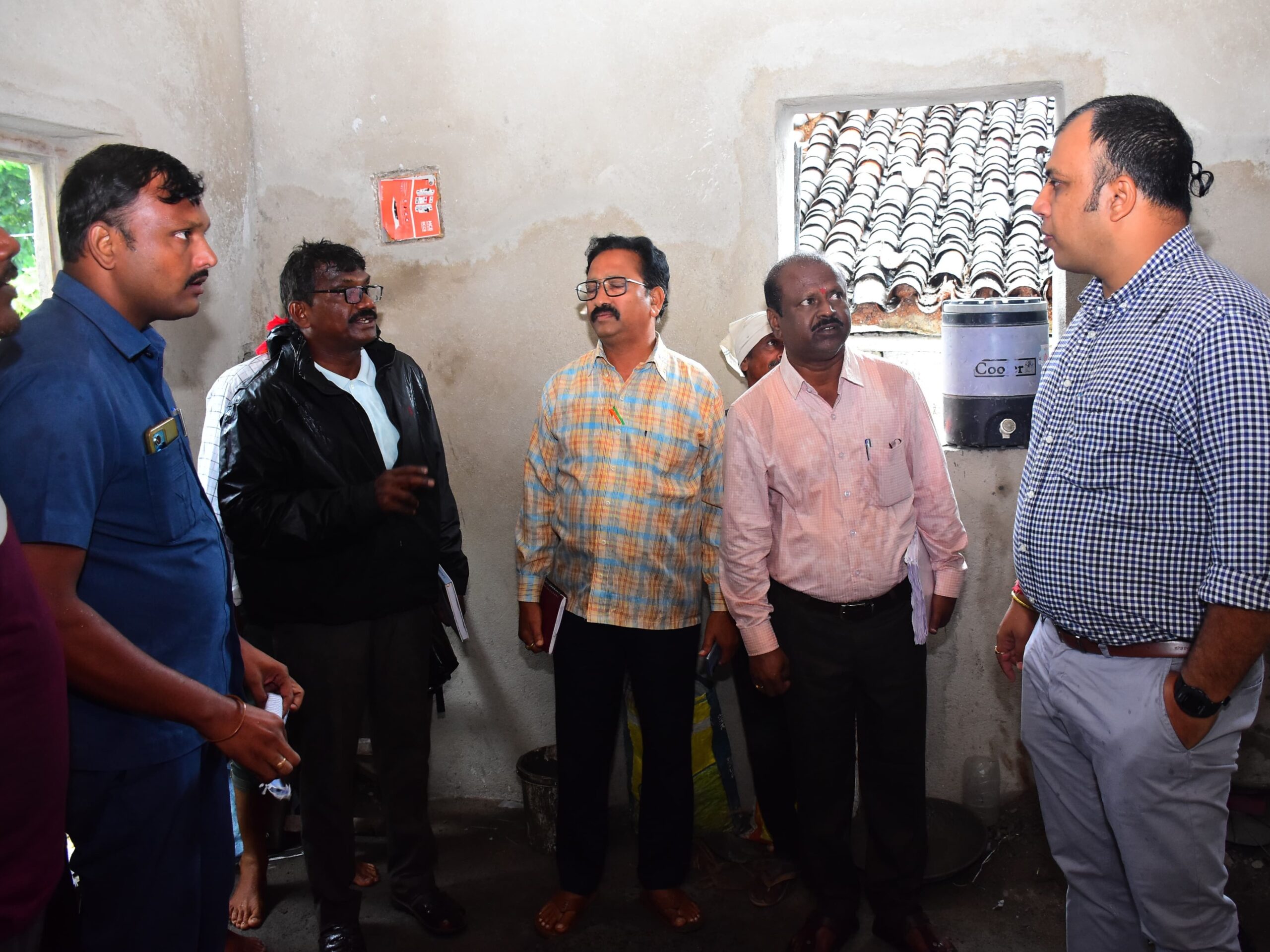 ‘ఇందిరమ్మ ఇళ్ల లబ్ధిదారులు నిర్మాణాలను పూర్తి చేసుకోవాలి’
