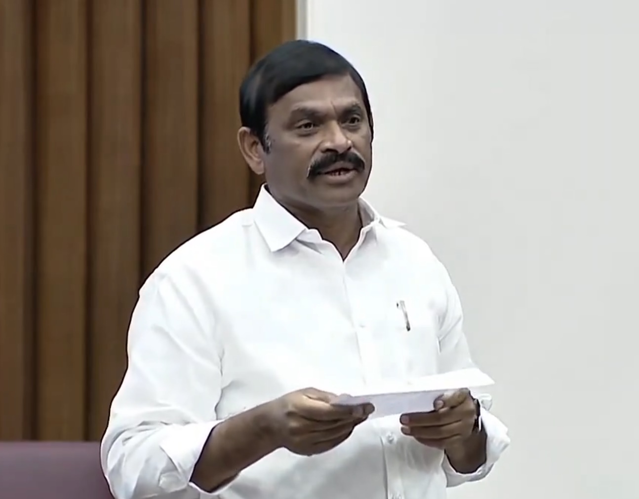 సీఐ శంకరయ్యను జగన్ ప్రలోభపెట్టారు: MLC