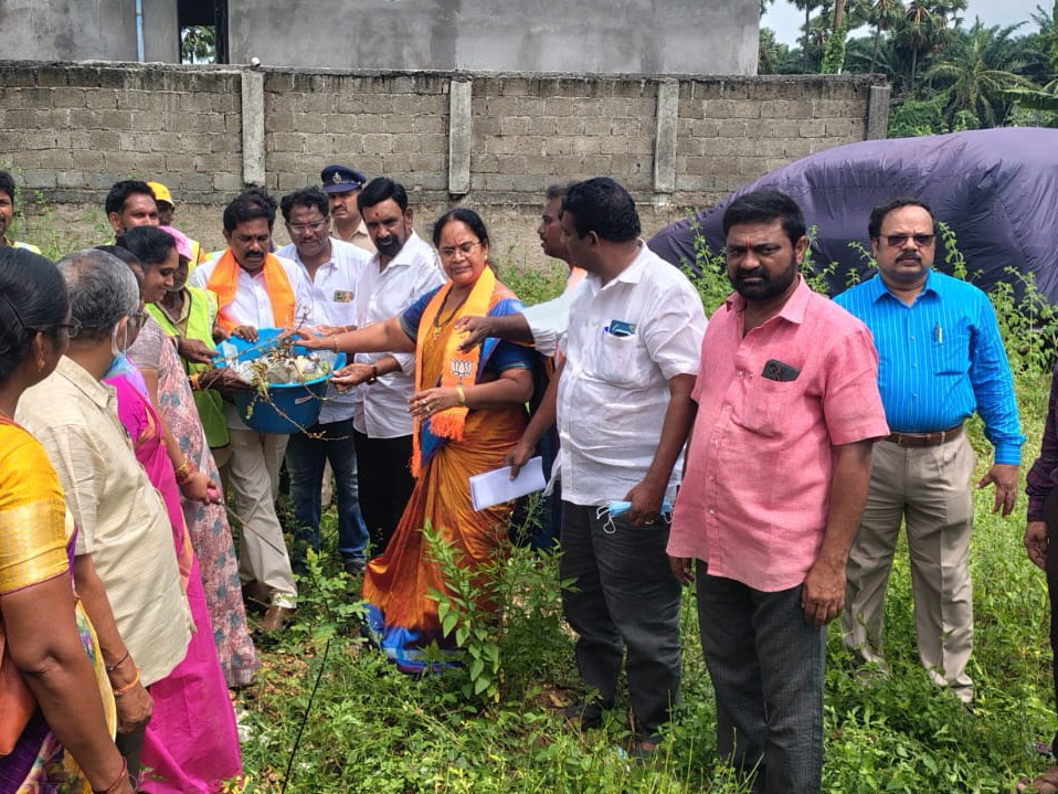 ‘శ్రమదానంలో ప్రజలు భాగస్వామ్యం కావాలి’