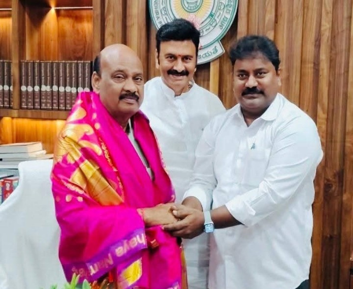 అసెంబ్లీ సభాపతికి సన్మానం చేసిన ఎమ్మెల్యే