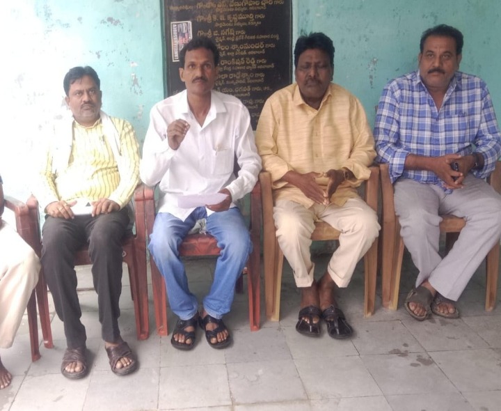 స్లాట్ బుకింగ్ విధానంతో రైతులకు ఇబ్బందులు: మల్యాల మనోజ్