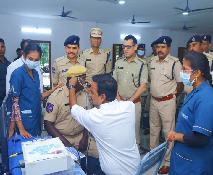 పోలీస్ కుటుంబాలకు ఉచిత ENT వైద్య పరిక్షలు: CP