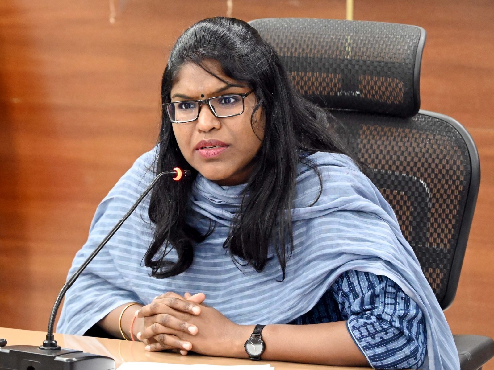 ‘భూ సేకరణ పనులు వేగవంతం చేయండి’