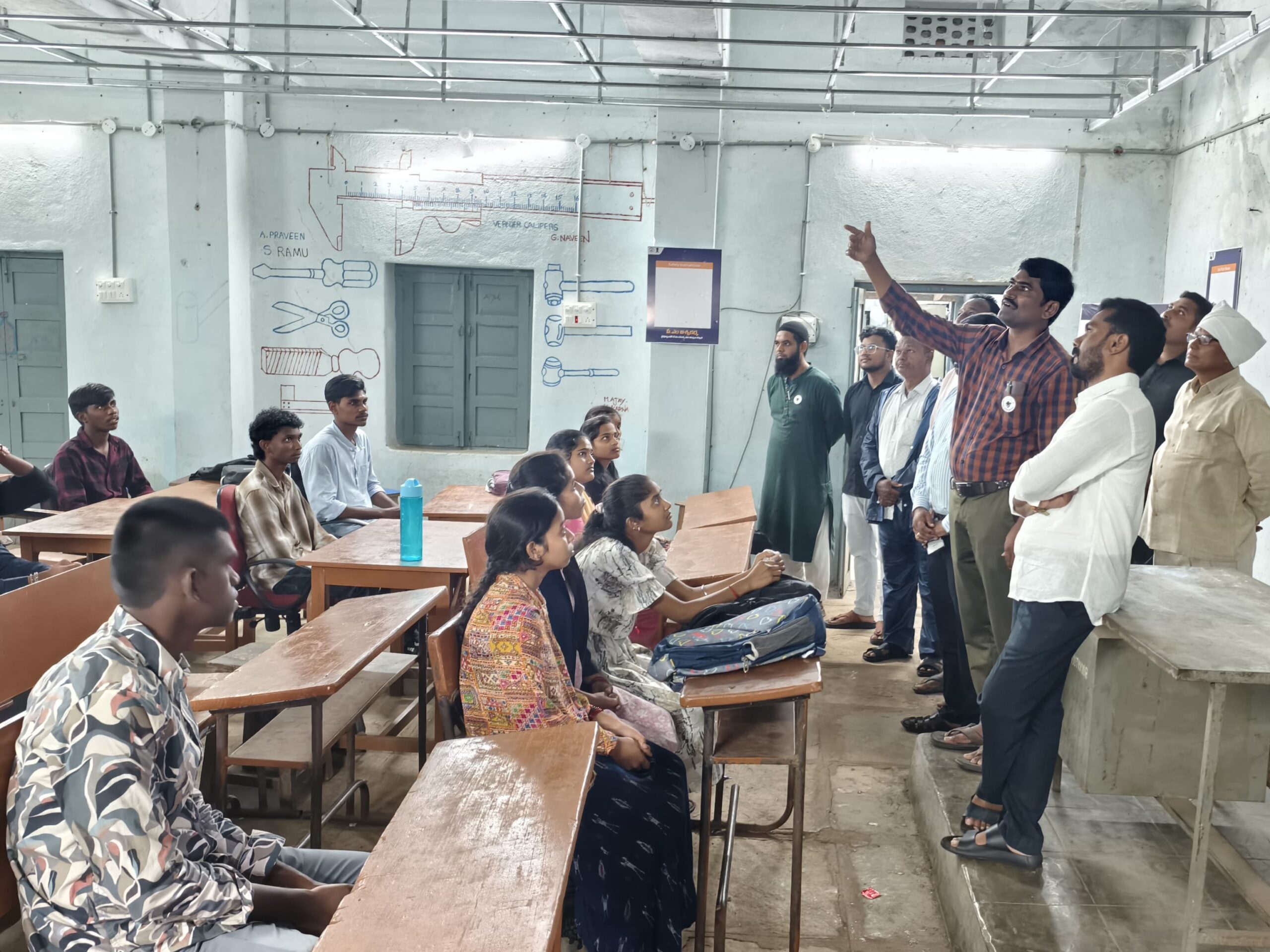 ఏటీసీ సెంటర్‌ను పరిశీలించిన ఎమ్మెల్యే