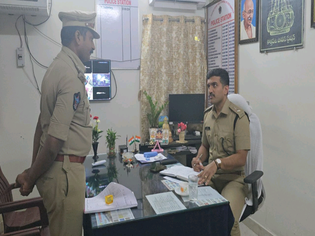 కొత్తపేట పోలీస్ స్టేషన్‌ను ఆకస్మిక తనిఖీ చేసిన ఎస్పీ