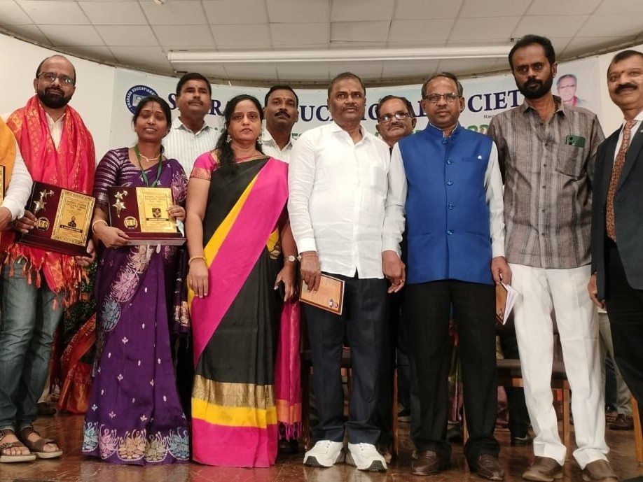 జాతీయ అవార్డుకు  జిల్లా ఉపాధ్యాయులు
