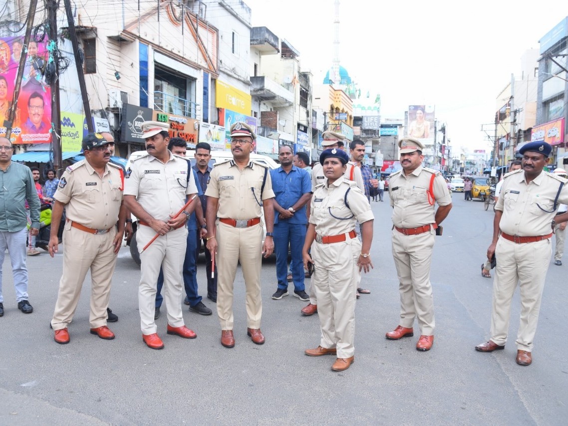 బందోబస్తు ఏర్పాట్లు పరిశీలించిన రేంజ్ డీఐజీ