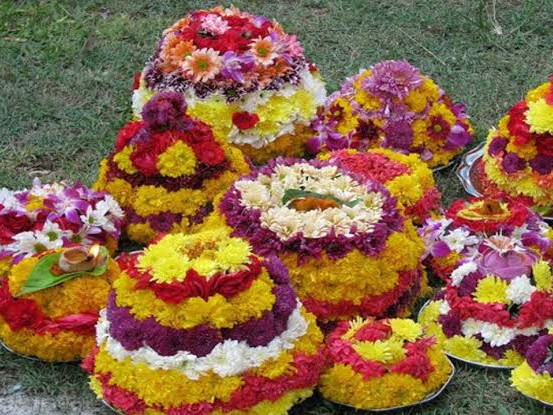 దసరా నిర్వహణపై సందిగ్ధం..మహిళల్లో అయోమయం