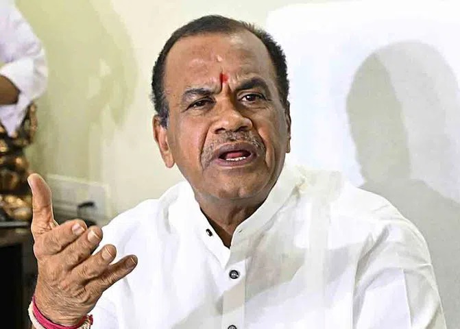 ‘OG’ టికెట్ రేట్ల పెంపుపై కోమటిరెడ్డి ఆగ్రహం