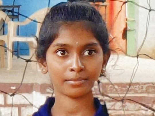 జాతీయ పోటీలకు ఎంపికైన యడవెల్లి విద్యార్థిని