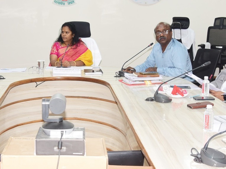 పారిశ్రామిక భద్రతకు ప్రథమ ప్రాధాన్యత