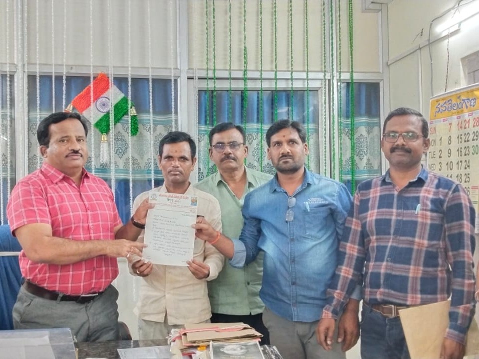 ‘ఎన్నికల విధుల నుంచి మినహాయించాలి’
